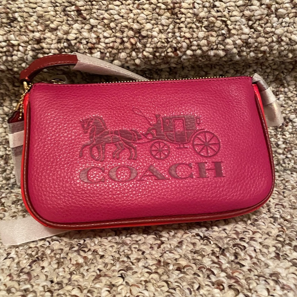 Coach Nolita 19